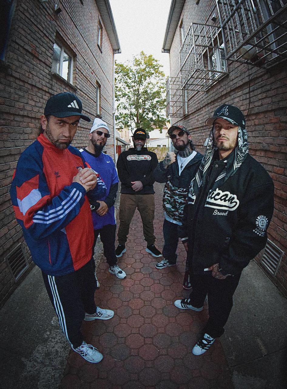 Scumxcrew expone la realidad latinoamericana desde la diáspora en su nuevo vinilo 
